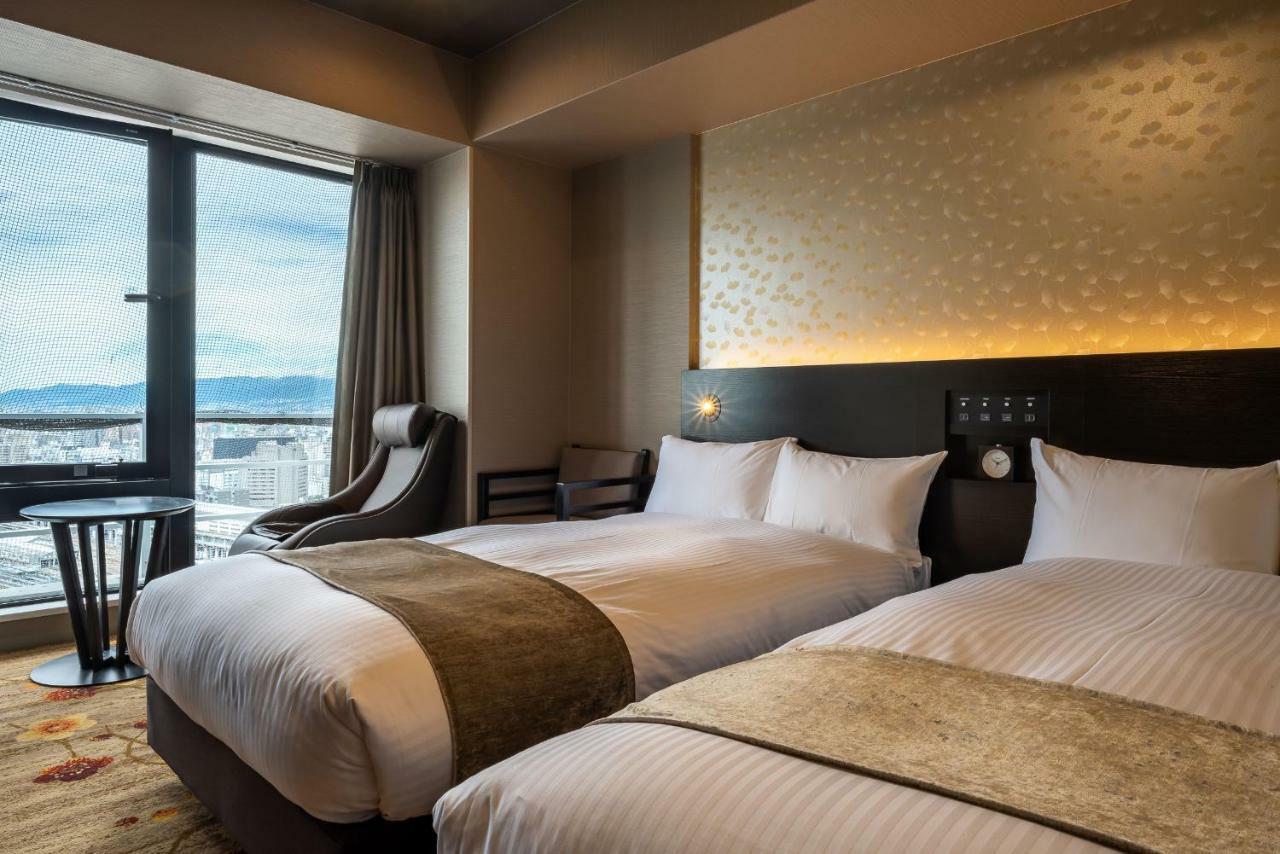 Hotel Wbf Shin-Osaka Skytower Екстериор снимка
