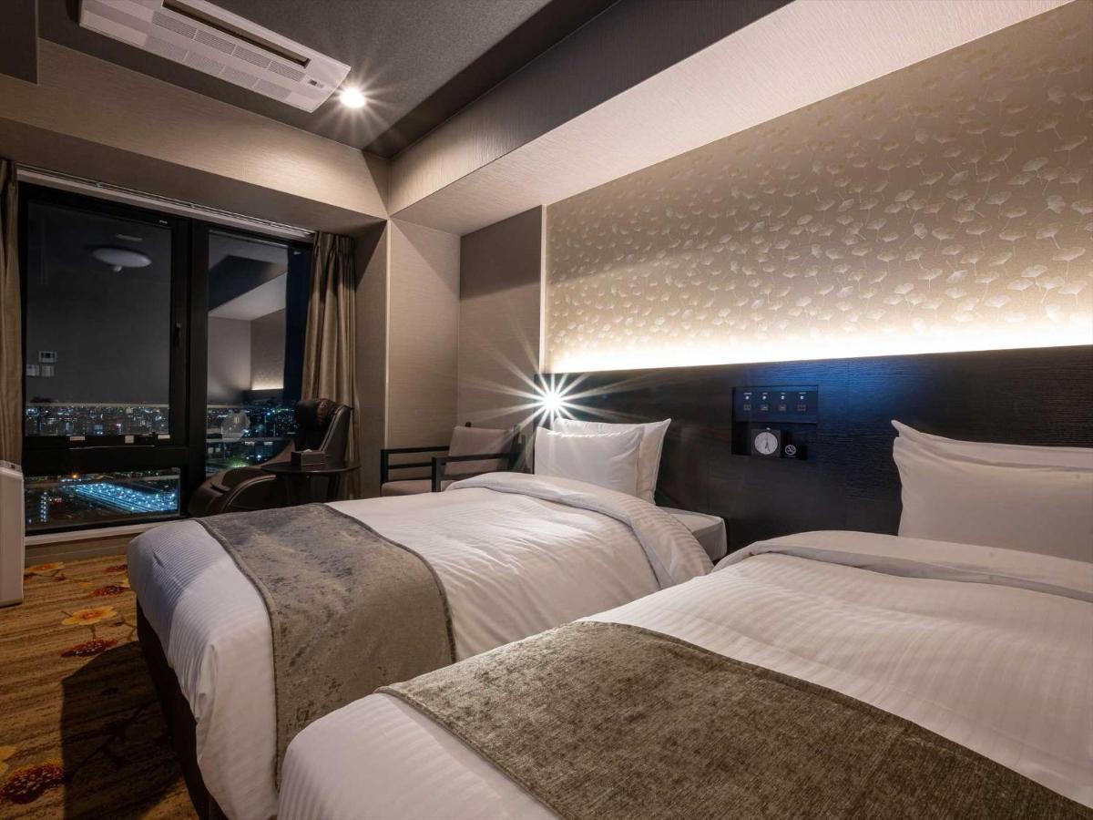 Hotel Wbf Shin-Osaka Skytower Екстериор снимка